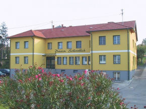  Pension Schlossblick  Неберсдорф